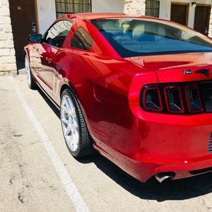 Meet your Posher, Clemente